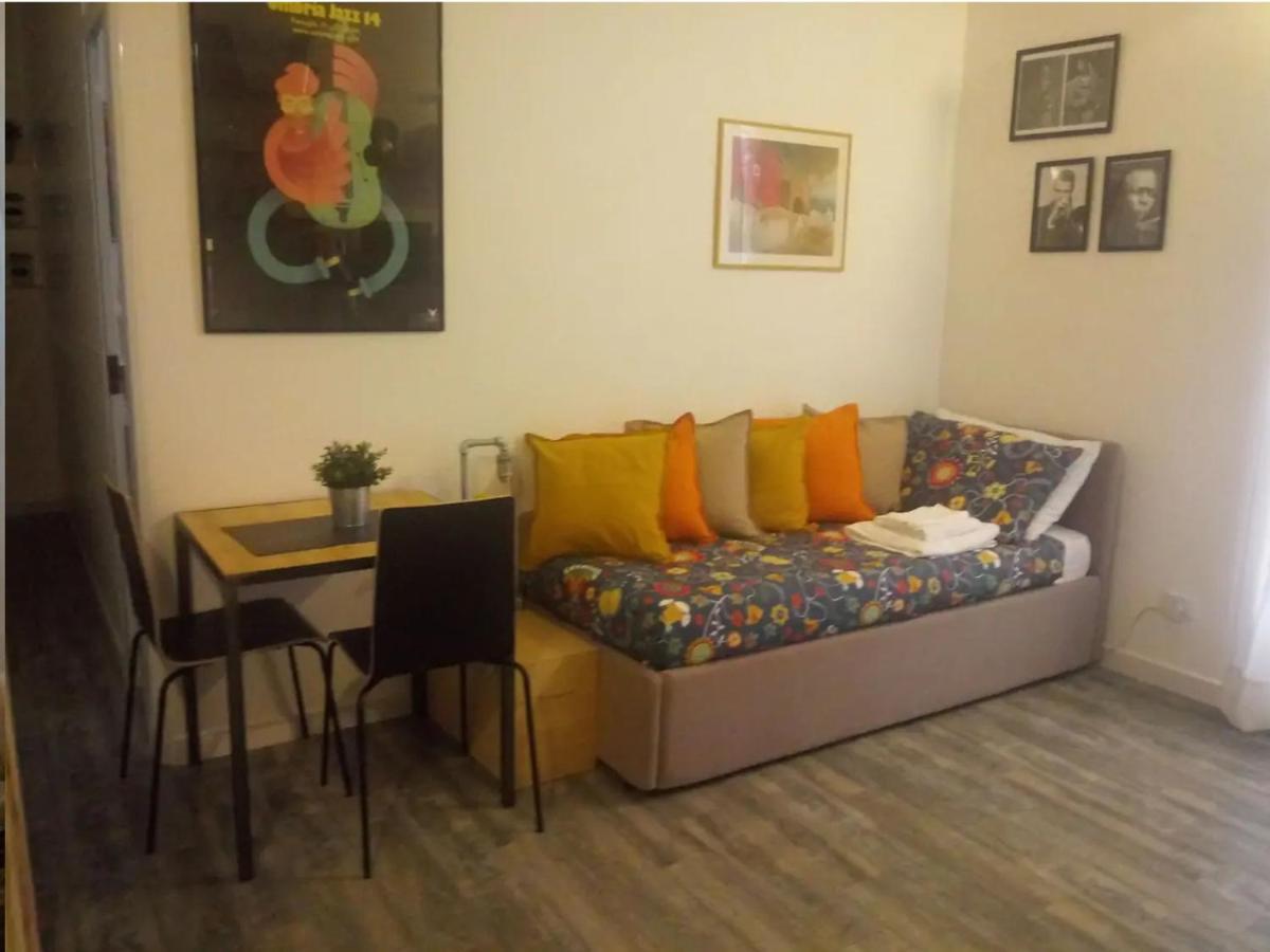 Vesuvius A Mezzocannone Apartment Napoli Ngoại thất bức ảnh